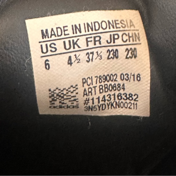 👟 ADIDAS SUPERSTARS 👟 - Picture 2 of 3